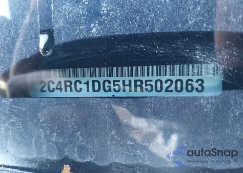 2017 Chrysler Pacifica Touring z USA, uszkodzony, nr VIN 2C4RC1DG5HR502063